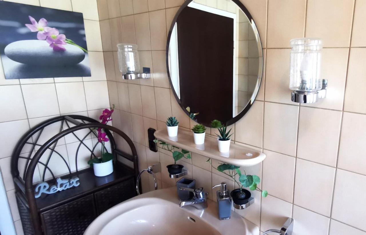 Auszeit Rhein-Mosel Apartamento Waldesch Exterior foto